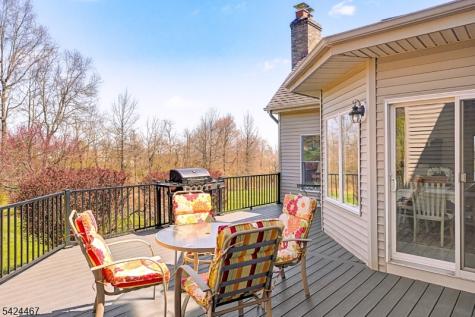 2 Moonlight Trail Raritan NJ 08822