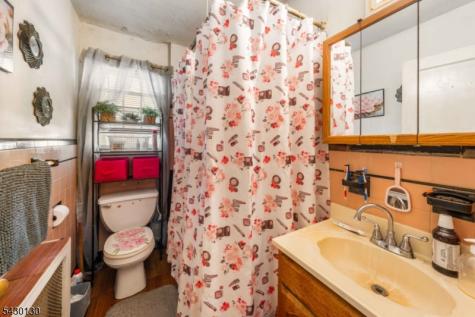 124 W 10th Avenue Roselle NJ 07203