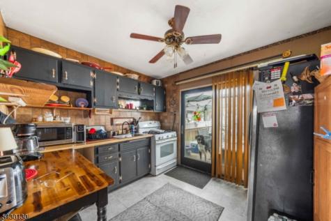 124 W 10th Avenue Roselle NJ 07203