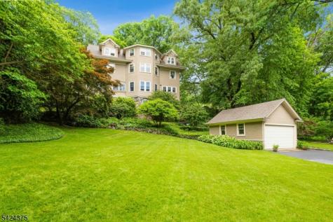 18 Ball Road Mountain Lakes NJ 07046