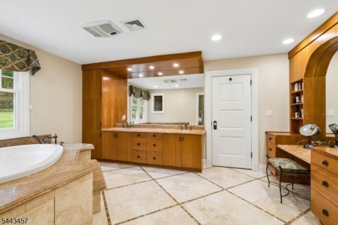 9 Canterbury Lane Summit NJ 07901