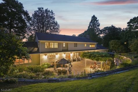9 Canterbury Lane Summit NJ 07901