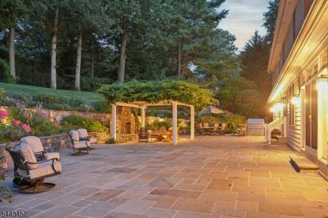 9 Canterbury Lane Summit NJ 07901