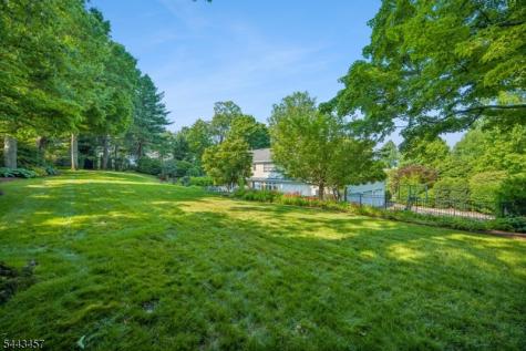 9 Canterbury Lane Summit NJ 07901