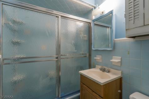 109 Lilac Drive Clinton NJ 08801