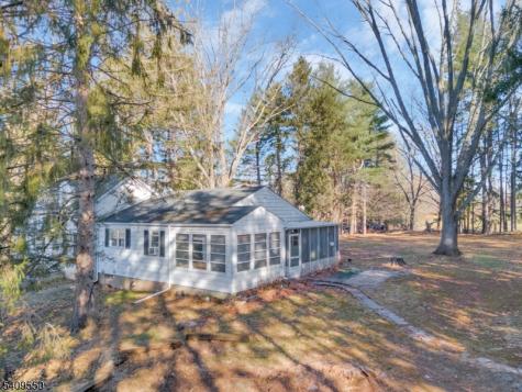 109 Lilac Drive Clinton NJ 08801