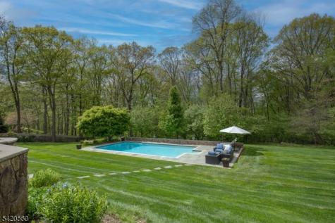 9 Green Hill Road Chester NJ 07930
