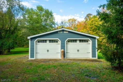686 Meyersville Road Long Hill NJ 07933