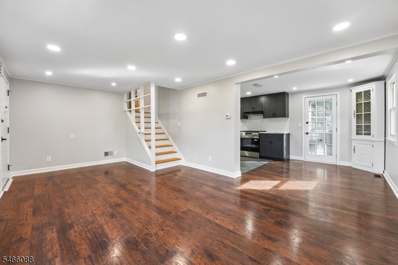 529 Richfield Avenue Kenilworth NJ 07033