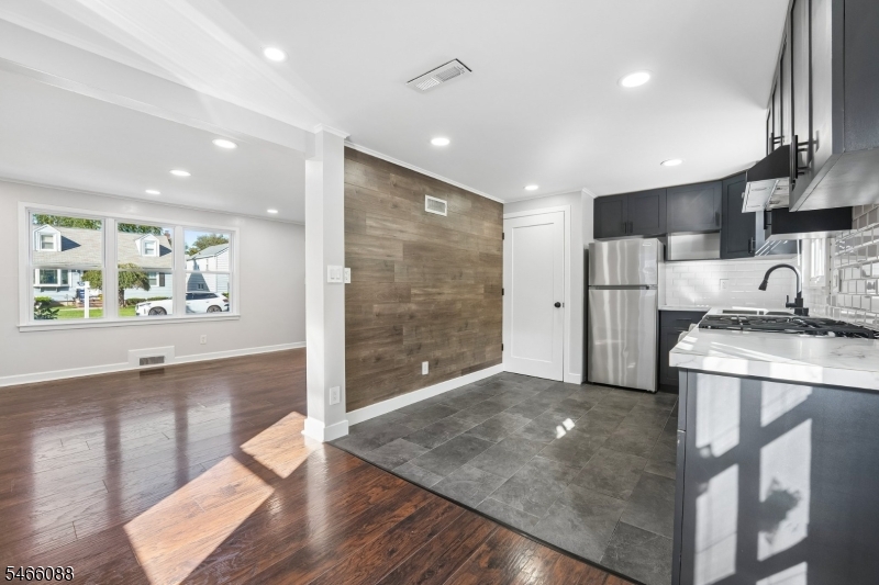 529 Richfield Avenue Kenilworth NJ 07033