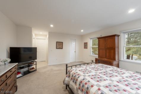 6 Betsy Ross Court Montgomery NJ 08558