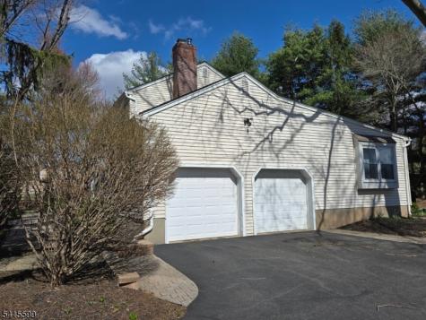 6 Betsy Ross Court Montgomery NJ 08558