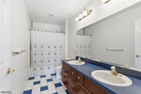 1907 Gary Road Greenwich NJ 08886