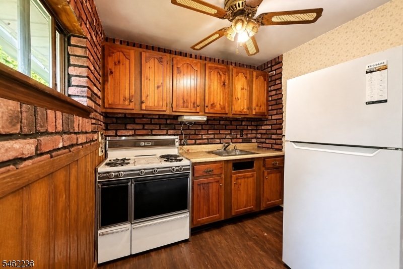 77 Independence Drive Roselle NJ 07203