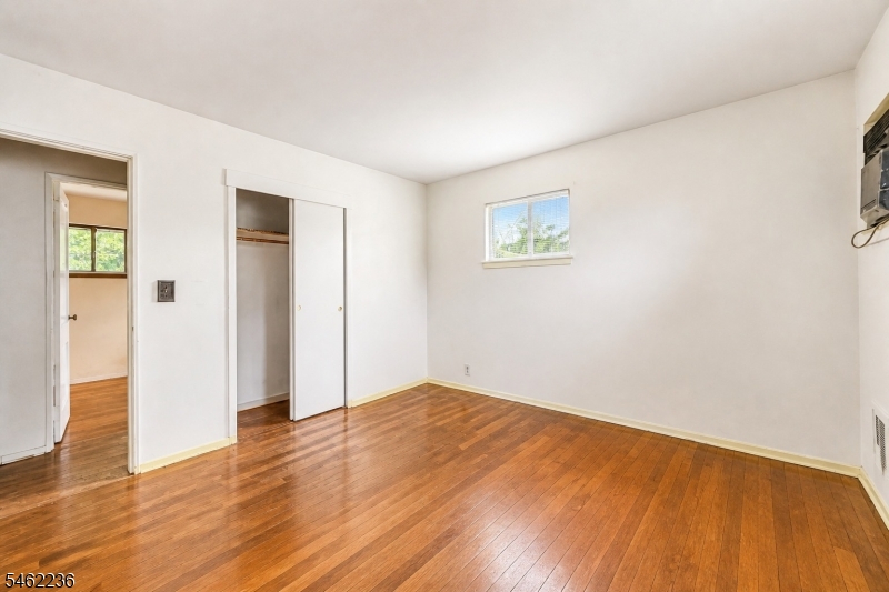 77 Independence Drive Roselle NJ 07203