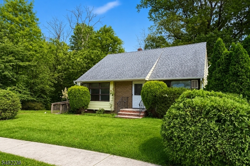 77 Independence Drive Roselle NJ 07203