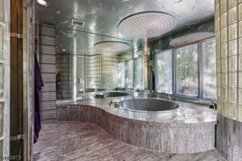 46 Calvert Avenue West Edison NJ 08820