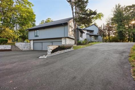 46 Calvert Avenue West Edison NJ 08820