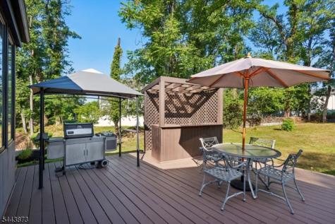 46 Calvert Avenue West Edison NJ 08820