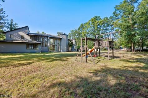 46 Calvert Avenue West Edison NJ 08820
