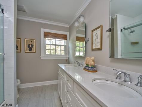 100 Brookville Hollow Road Delaware NJ 08559