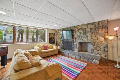 11 Hawthorne Court Morris NJ 07960