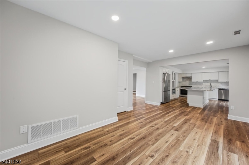 17 Londonderry Drive Raritan NJ 08822