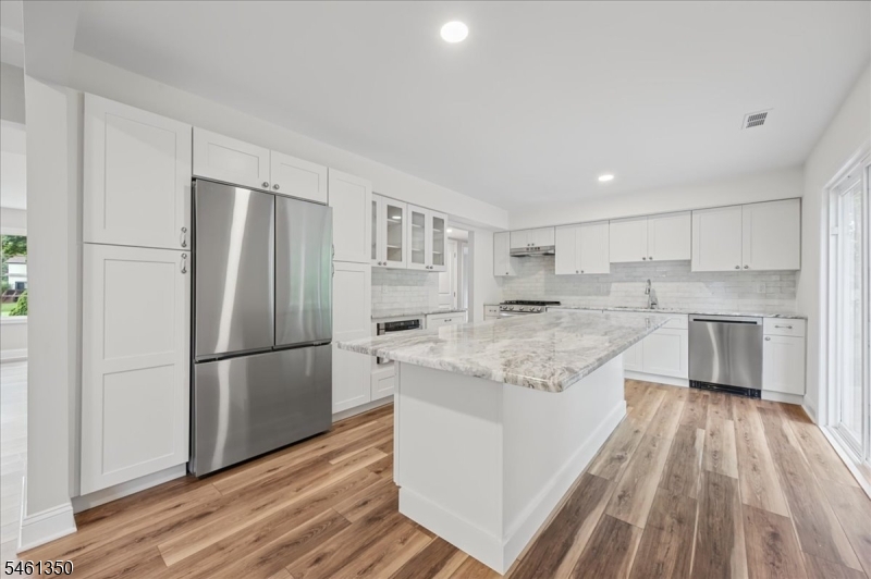 17 Londonderry Drive Raritan NJ 08822
