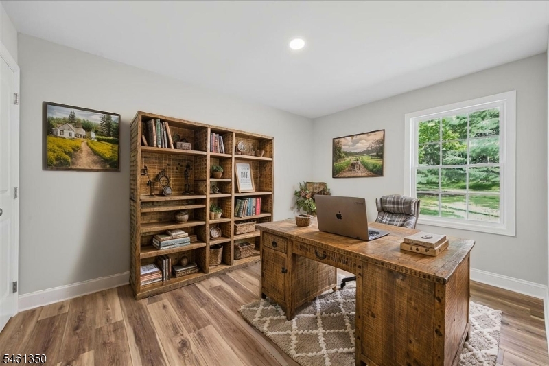 17 Londonderry Drive Raritan NJ 08822