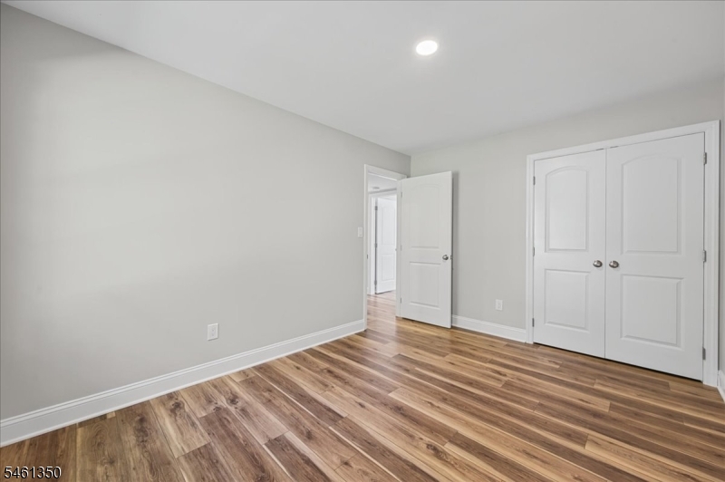 17 Londonderry Drive Raritan NJ 08822