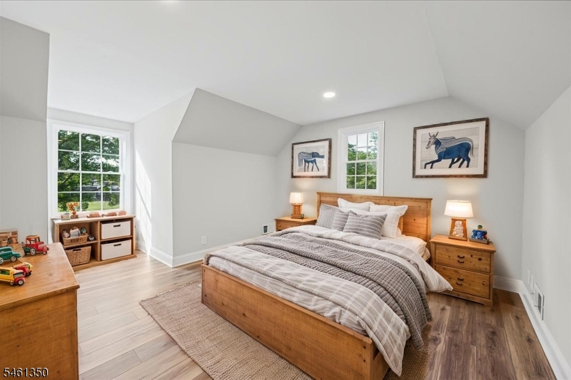 17 Londonderry Drive Raritan NJ 08822