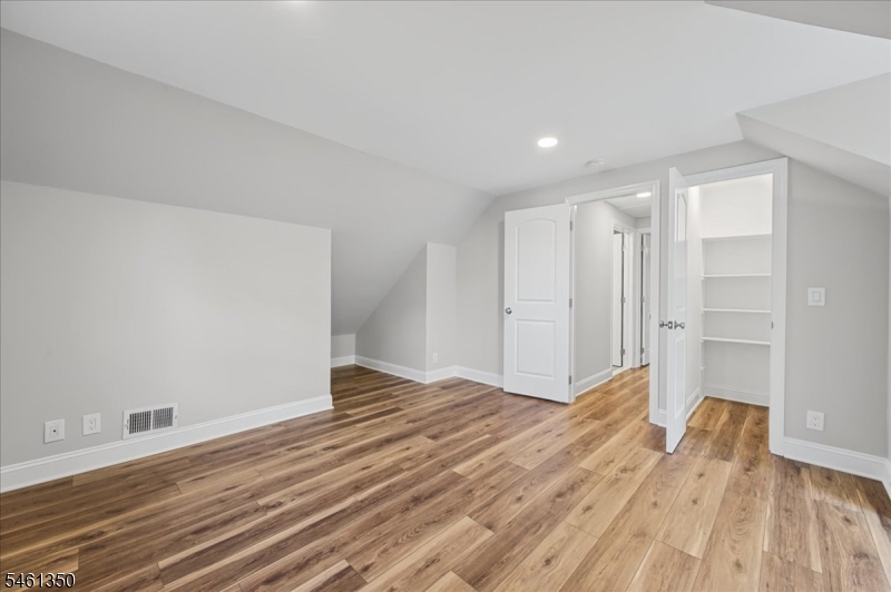 17 Londonderry Drive Raritan NJ 08822