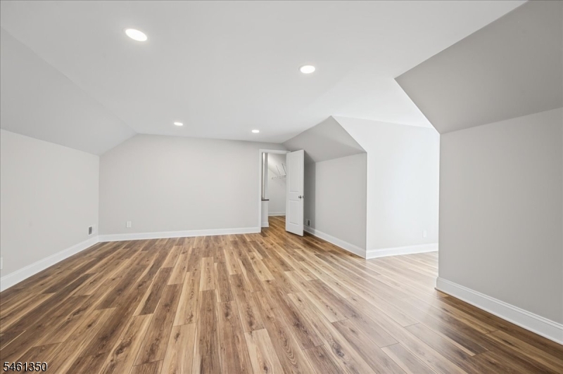 17 Londonderry Drive Raritan NJ 08822