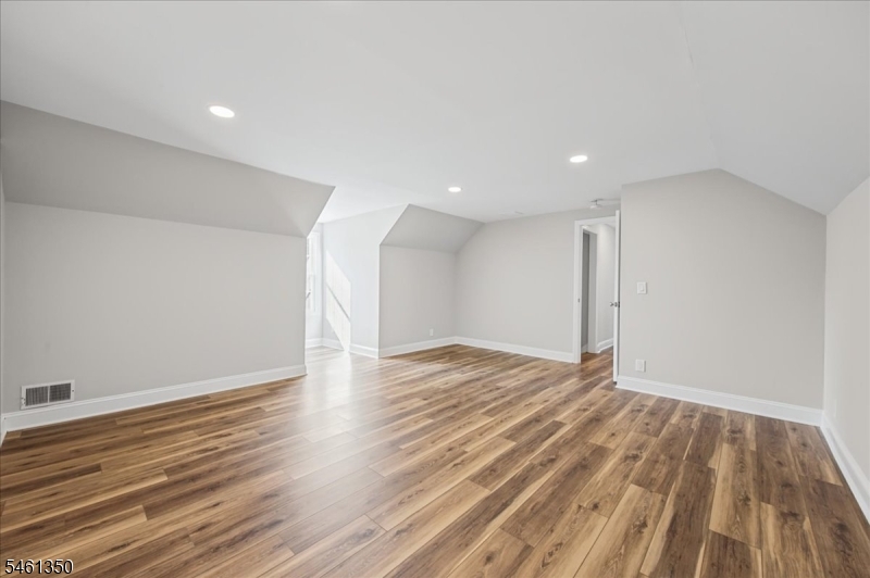 17 Londonderry Drive Raritan NJ 08822