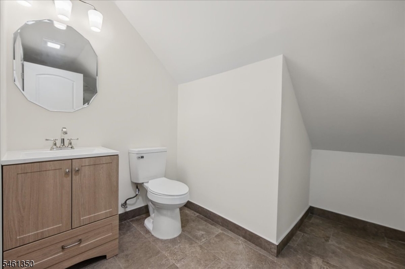 17 Londonderry Drive Raritan NJ 08822