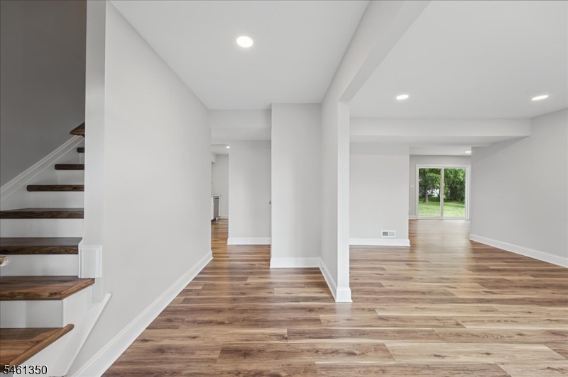 17 Londonderry Drive Raritan NJ 08822