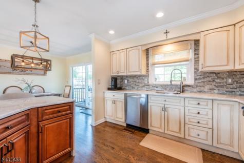 3 Knoll Road Fairfield NJ 07004