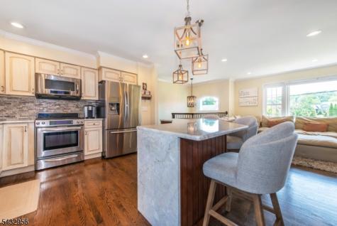 3 Knoll Road Fairfield NJ 07004