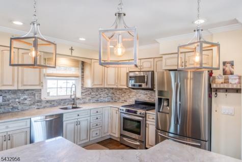 3 Knoll Road Fairfield NJ 07004