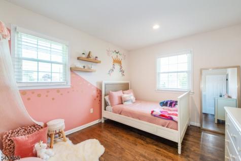 3 Knoll Road Fairfield NJ 07004