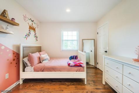 3 Knoll Road Fairfield NJ 07004