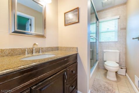3 Knoll Road Fairfield NJ 07004