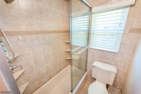 3 Knoll Road Fairfield NJ 07004