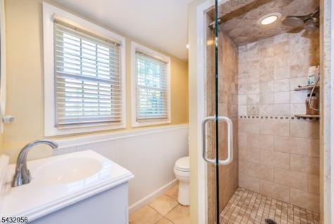 3 Knoll Road Fairfield NJ 07004