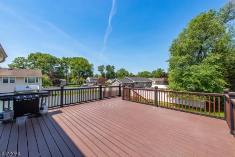 3 Knoll Road Fairfield NJ 07004
