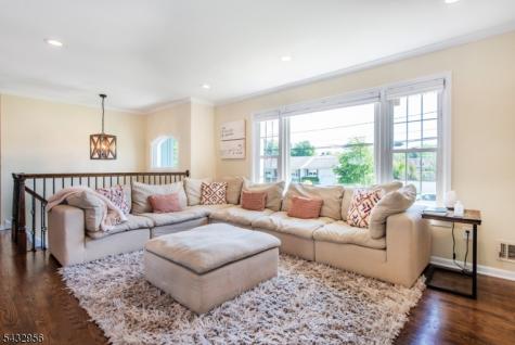 3 Knoll Road Fairfield NJ 07004