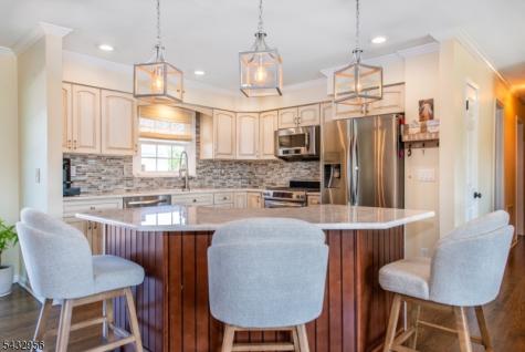 3 Knoll Road Fairfield NJ 07004