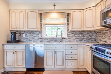 3 Knoll Road Fairfield NJ 07004