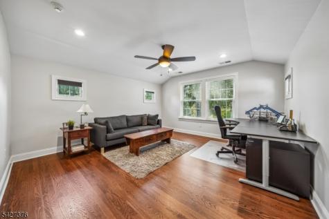 4 Canfield Terrace Morris NJ 07960