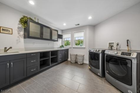 4 Canfield Terrace Morris NJ 07960